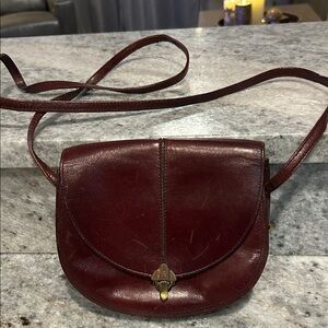 Vintage Etienne Aigner burgundy saddle bag